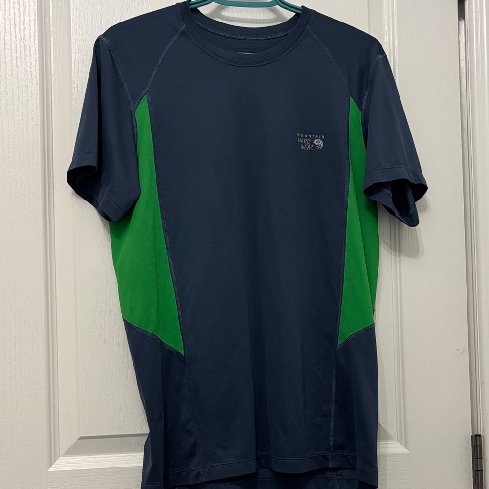 Mountain Hardwear Men's Navy and Green Rash Guard
